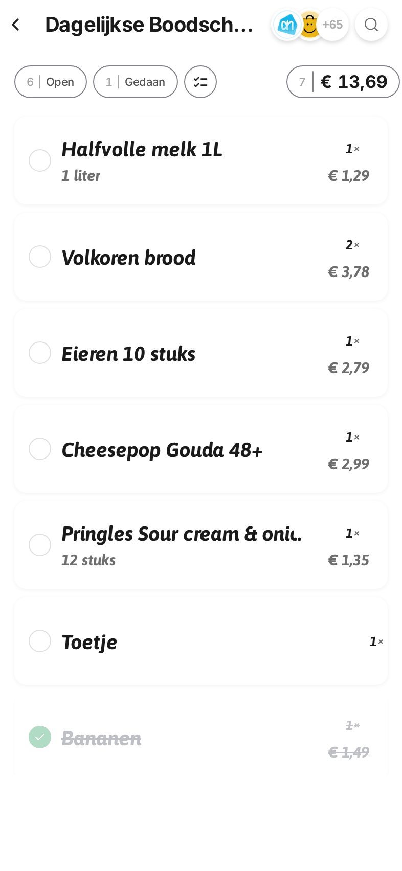 Een gedeelde boodschappenlijst in de app, met afgevinkte regels en het totaalbedrag